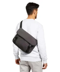 Bellroy Business- & Laptop Bags|Crossbody Bags-Cinch 12L Messenger bag recycled nylon