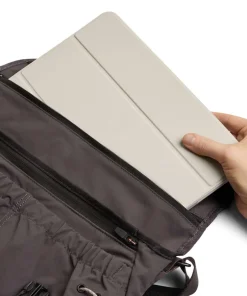 Bellroy Business- & Laptop Bags|Crossbody Bags-Cinch 12L Messenger bag recycled nylon