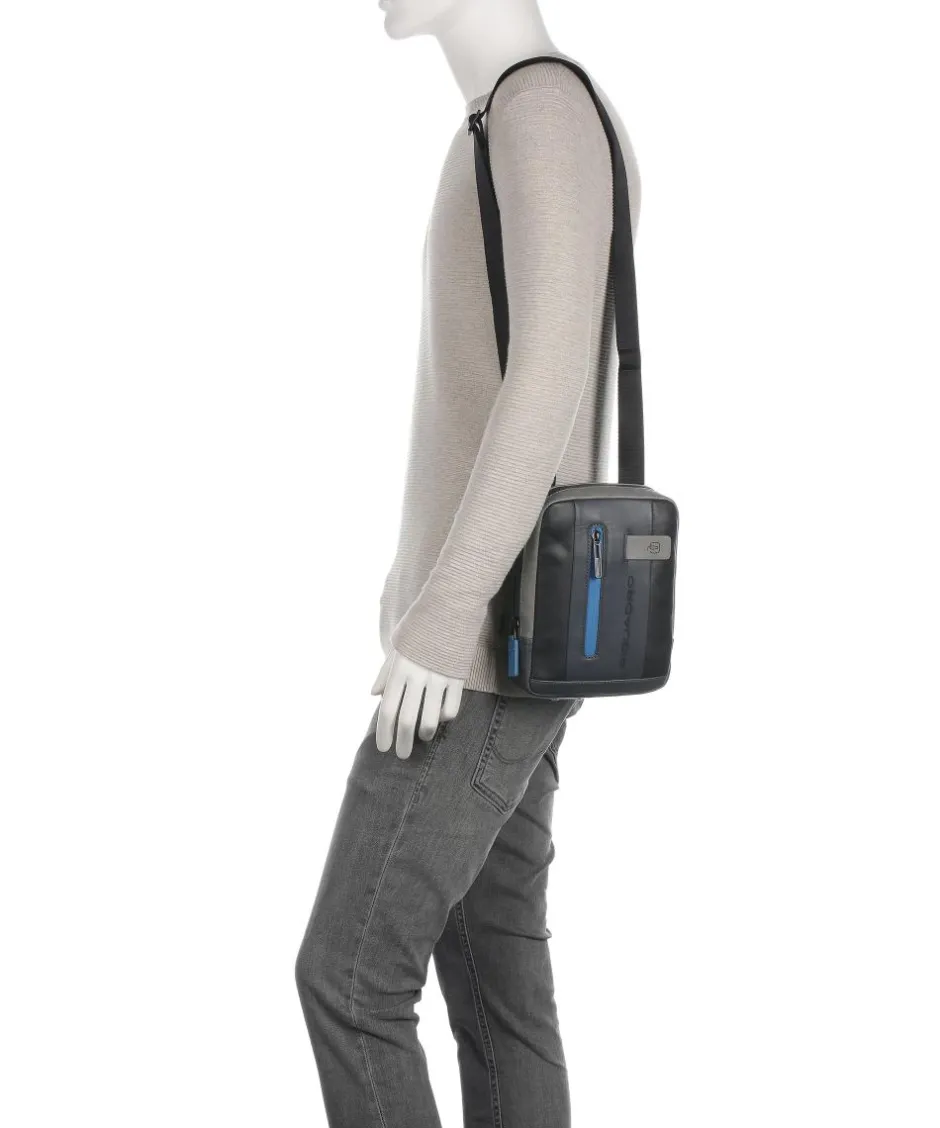 Piquadro Crossbody Bags-Urban Crossbody bag fine grain cow leather
